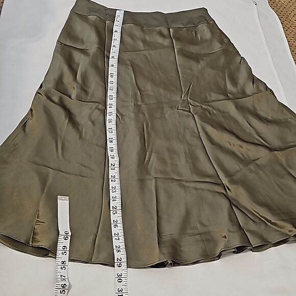 E. C. I  SILK SKIRT SIZE 4 - Picture 4 of 6